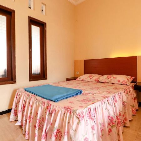 The Joglo Family Hotel Magelang Bagian luar foto