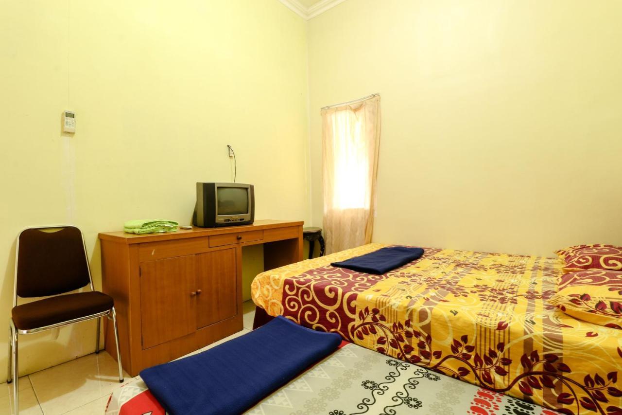 The Joglo Family Hotel Magelang Bagian luar foto