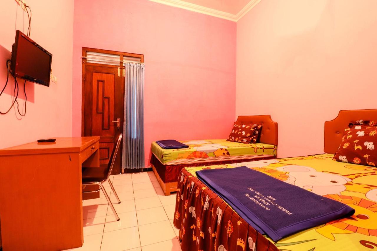 The Joglo Family Hotel Magelang Bagian luar foto