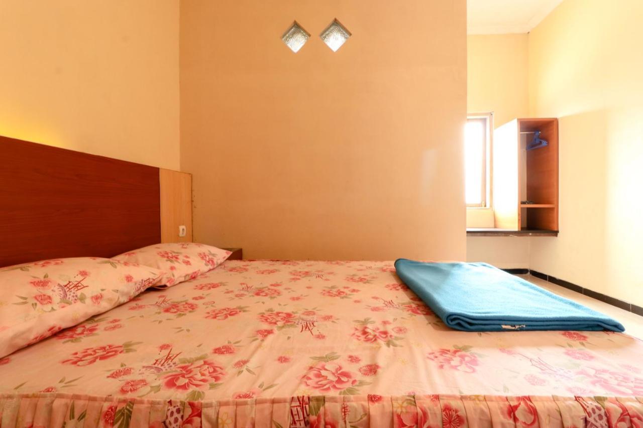 The Joglo Family Hotel Magelang Bagian luar foto
